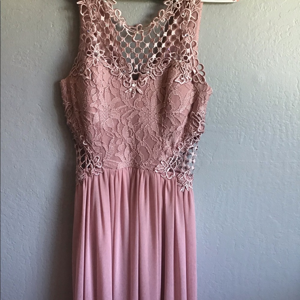 Juniors' Embellished Illusion Tulip Gown - Picture 6 of 7
